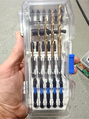 NEW Set of 41 "Hart" Drill bits in a closing case NEW